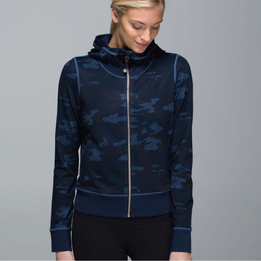 Beautiful Lululemon Define Jacket Heathered Texture
Lotus Camo Oil Slick Blue